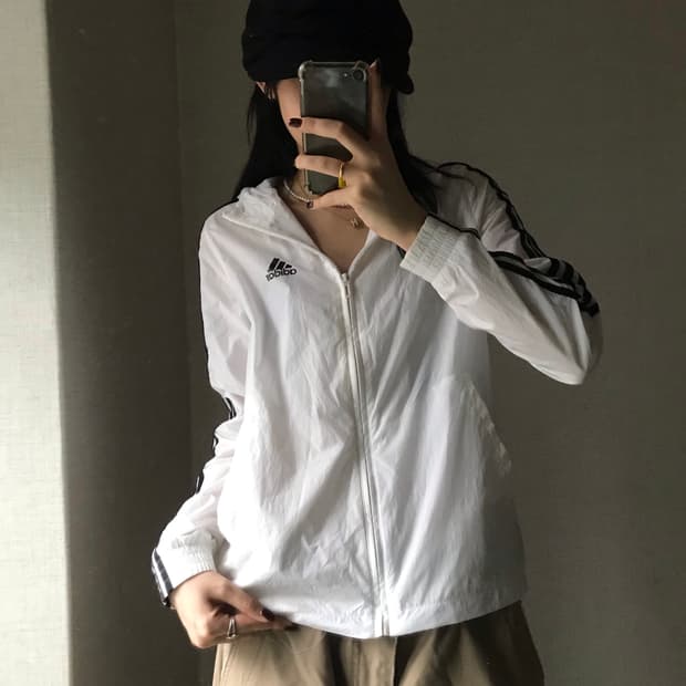 아디다스 흰검 바람막이