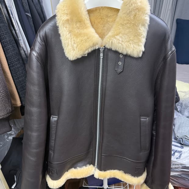 도프제이슨 오버사이즈 리얼 무스탕 브라운 L사이즈 팔아요.