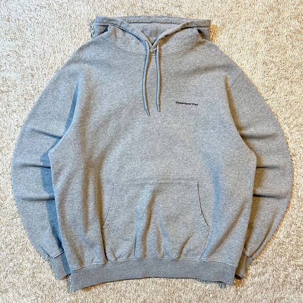 디스이즈네버댓 백로고 후드티 그레이