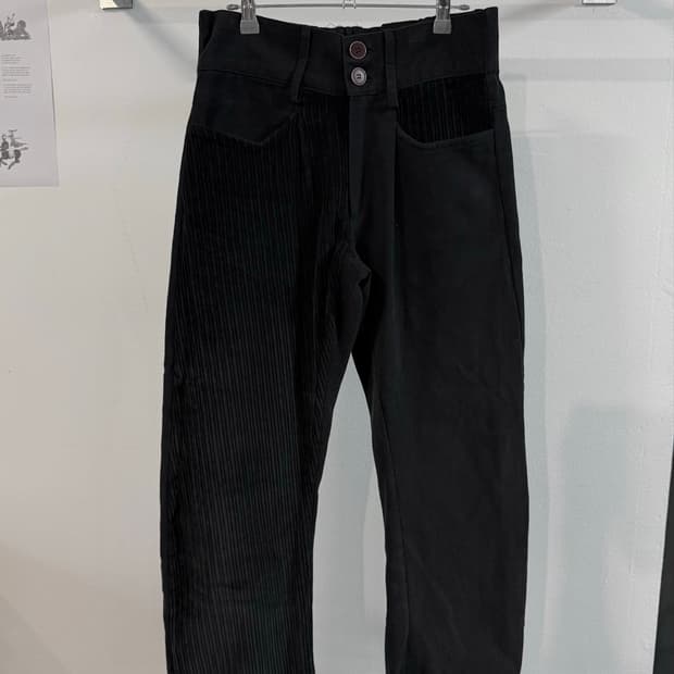 빈티지 하프 코듀로이 커브드 팬츠