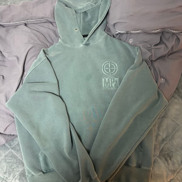 플라스틱 프로덕트 후드티