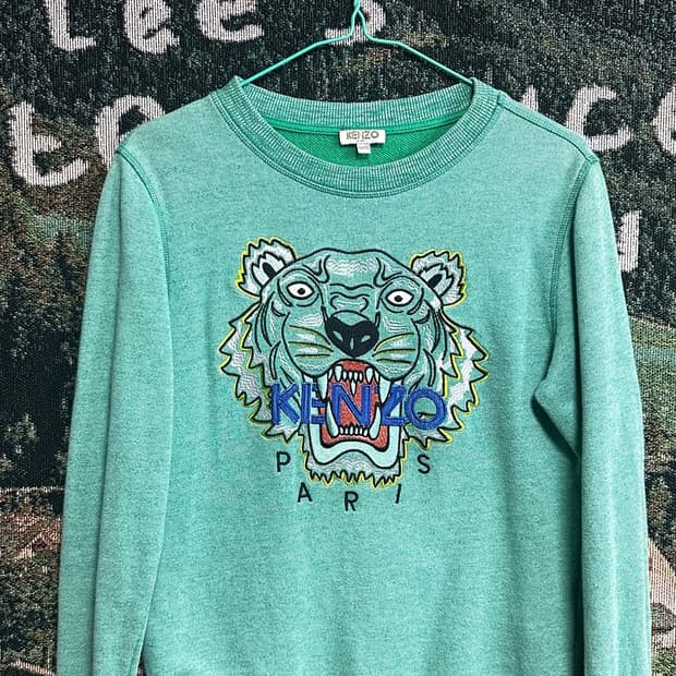KENZO 타이거 자수 맨투맨