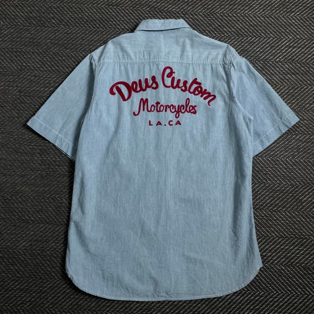 데우스 엑스 마키나 빅로고 샴브레이 데님 셔츠 o 4318