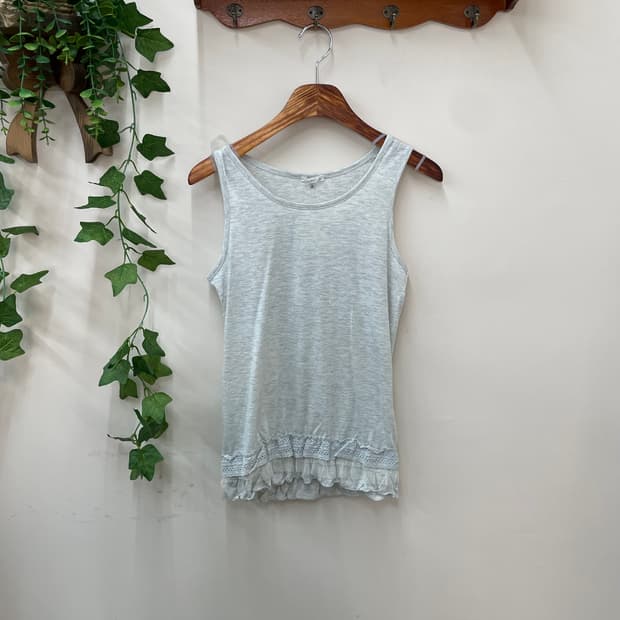 소프트 러블리 레이어드용 페어리 라이트그레이 레이스 프릴 슬리브리스