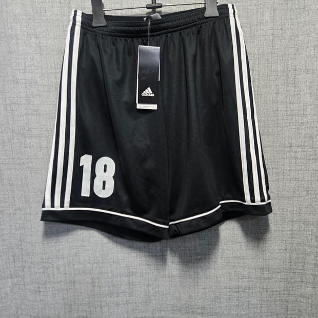 (새상품)아디다스 기능성  트랙탑 반바지 18 