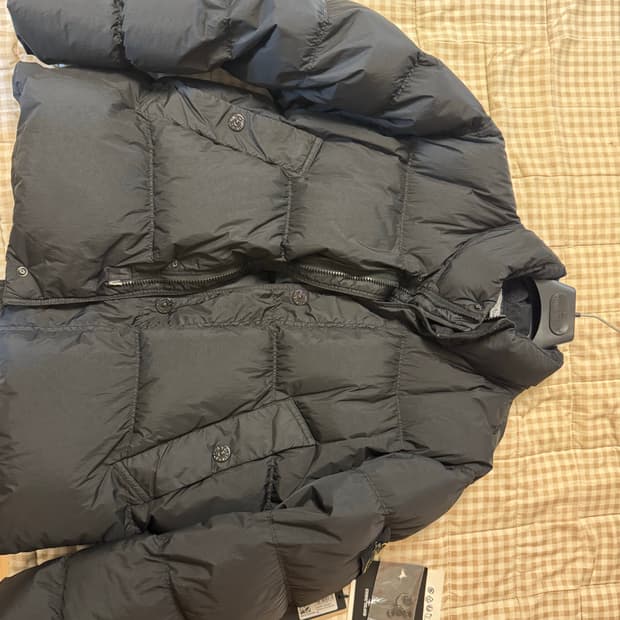 25FW스톤 아일랜드 크링크랩스 블랙 M