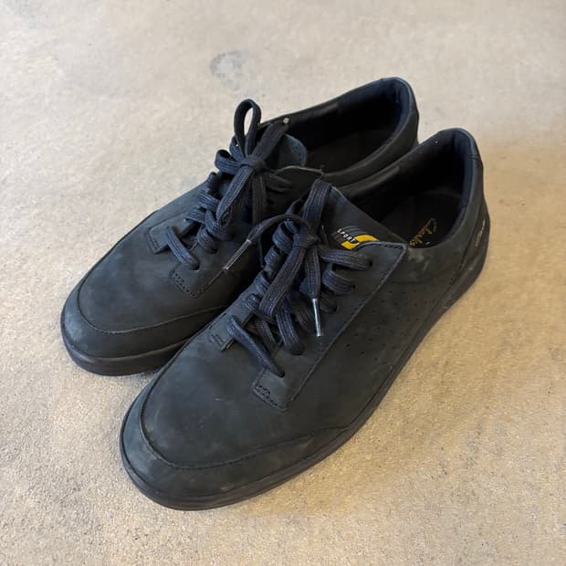 클락스 액티브에어 쿠션 스니커즈