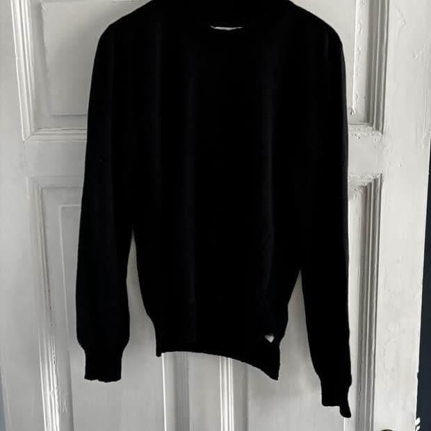 메종 마르지엘라 네이비 니트