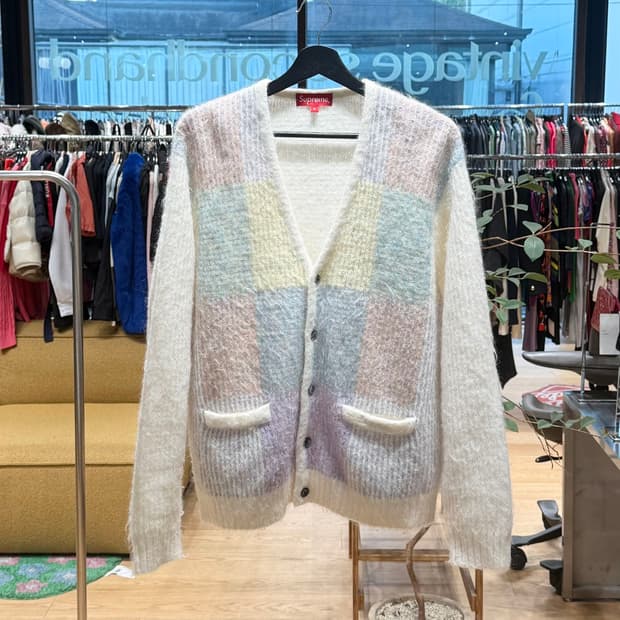 슈프림 아이보리 22ss 브러쉬드 그리드 가디건