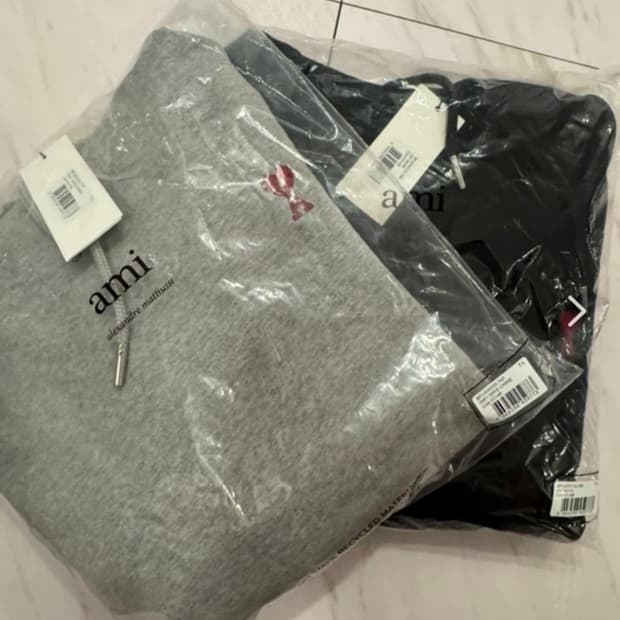 새상품/QR정품 / 아미 후드티 스몰로고 블랙,그레이