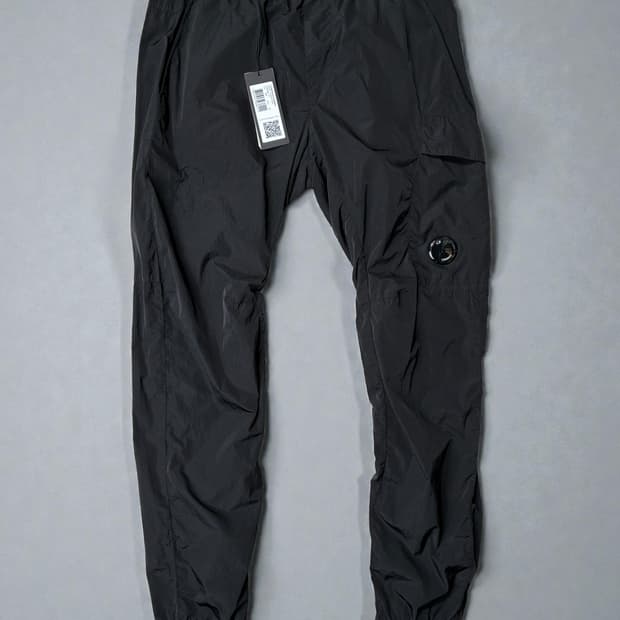 CP컴퍼니 크롬R 카고 레귤러핏 트랙팬츠 블랙 50사이즈