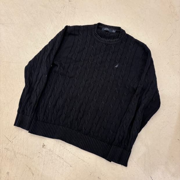 노티카 블랙 케이블 니트