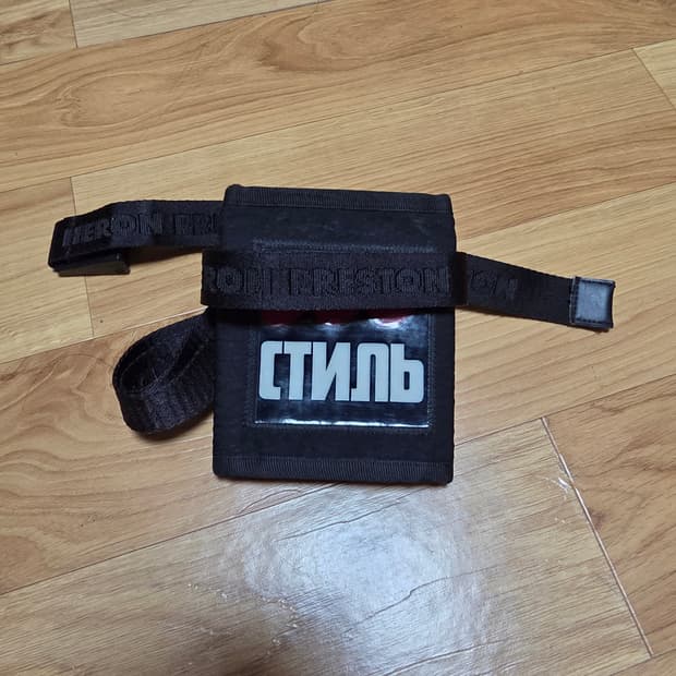 헤론 프레스톤(Heron Preston) 테크 페브릭 지갑