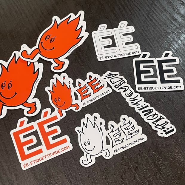 누마레 이이 나체 스니즈 나이스고스트클럽 스티커