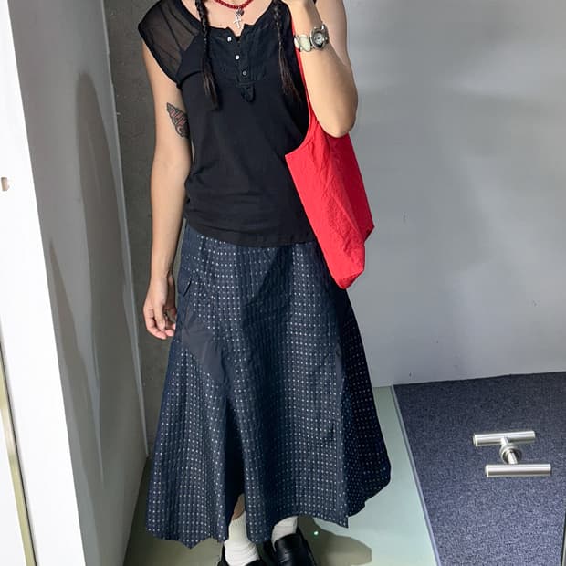 navy pattern side pocket skirt