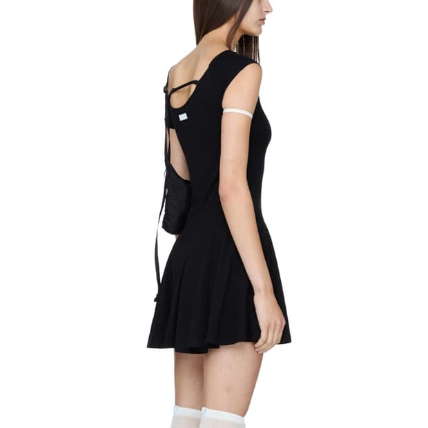 Ojos i:e Fluid Capsleeve Dress 01