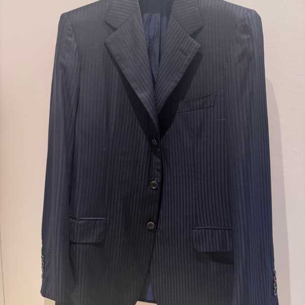 브리오니(Brioni) 네이비 수트