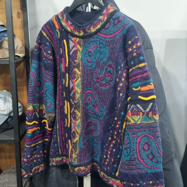 COOGI(쿠지) 여성 고급 울 꽈배기 케이블니트 S 컨디션9/10