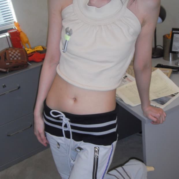 Taxevasion halter top 홀터탑
