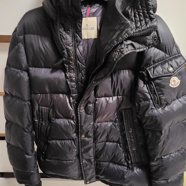정품) 몽클레어 Basile 바질 패딩.4사이즈. 국내.110~