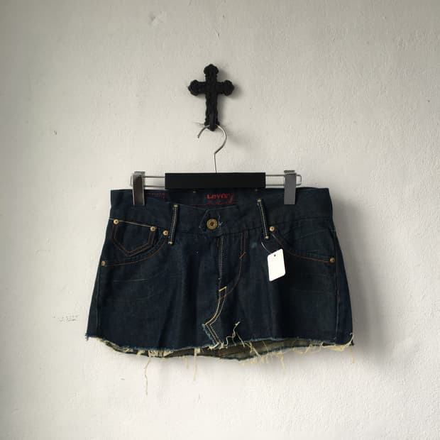 Levis denim mini skirt