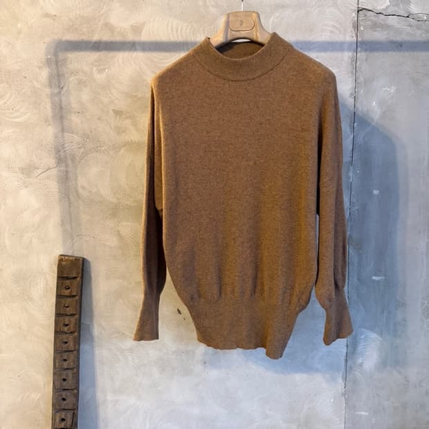 에리카 카발리니 아방가르드 모호크넥 니트 66~77