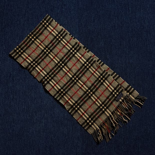 버버리 그레이 체크 머플러