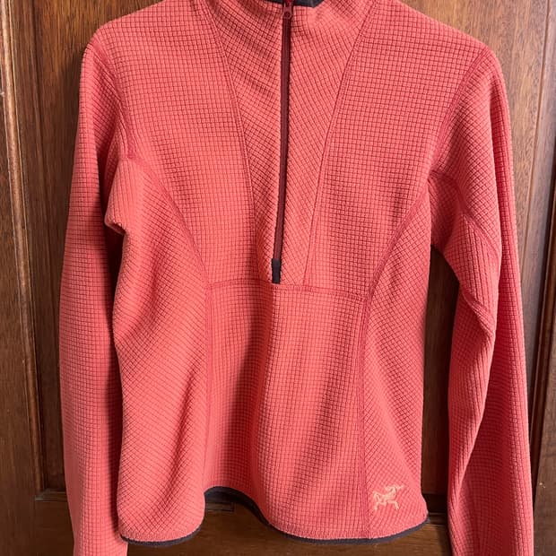 아크테릭스 반집업 여성xs