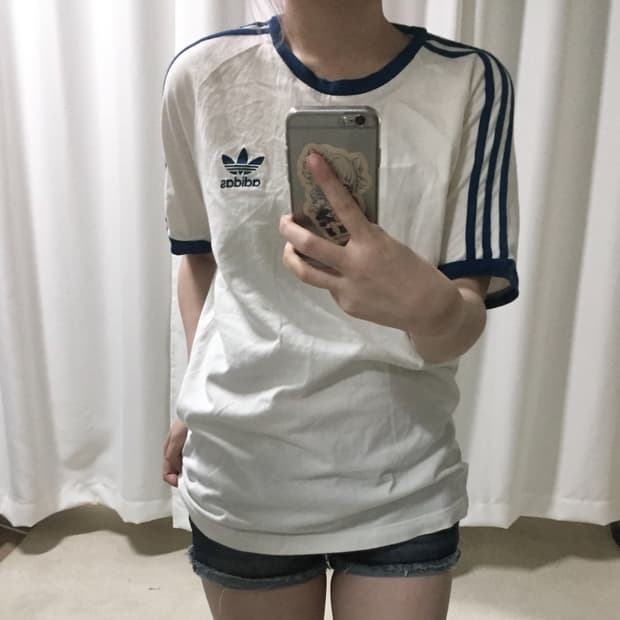 아디다스 화이트 네이비 블루 트랙탑 링거 반팔 티