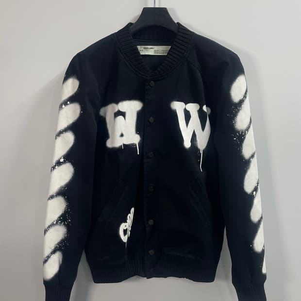 오프화이트 에로우 스프레이 프린팅 봄버자켓 (on.204)