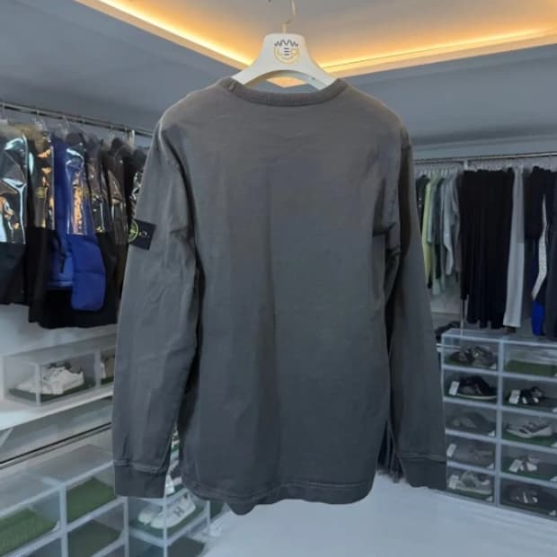 [정품] 스톤아일랜드 차콜 그레이 롱슬리브 XL