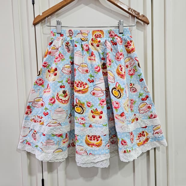 바디라인 케이크 패턴 레이스 스커트