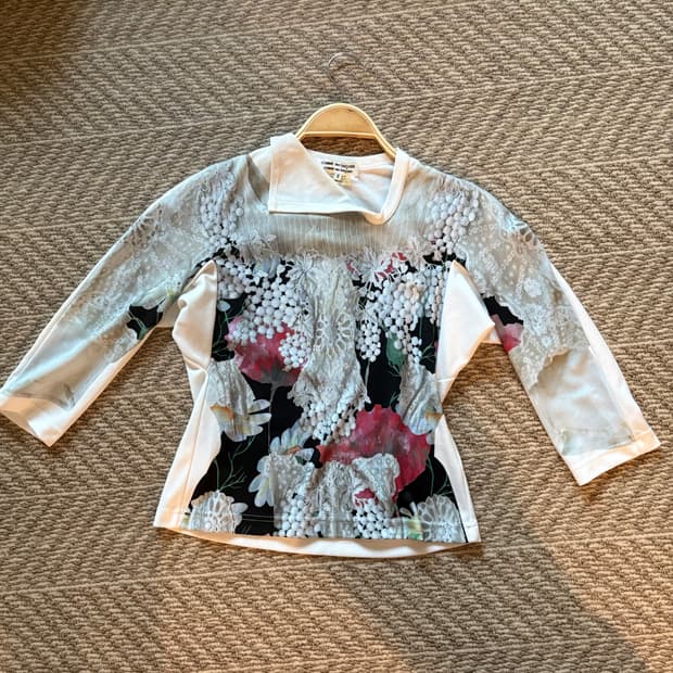 꼼데가르송 9부 화이트 상의 S 