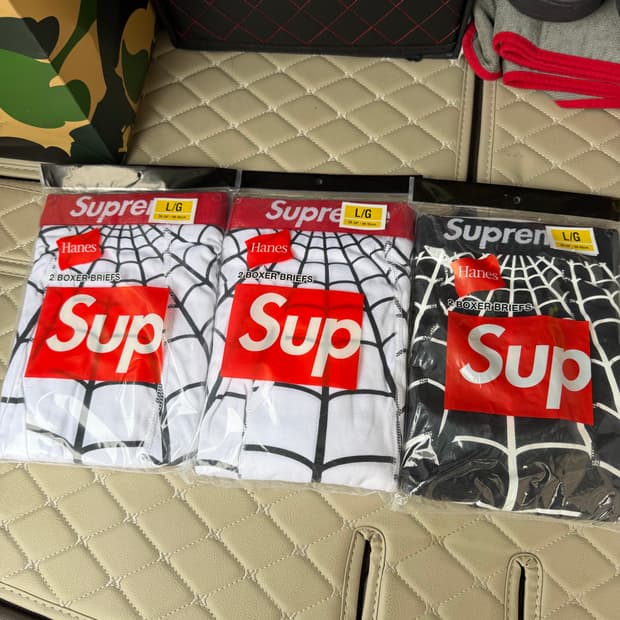 슈프림 X 헤인즈 스파이더맨 박서 브리프 화이트,블랙 L