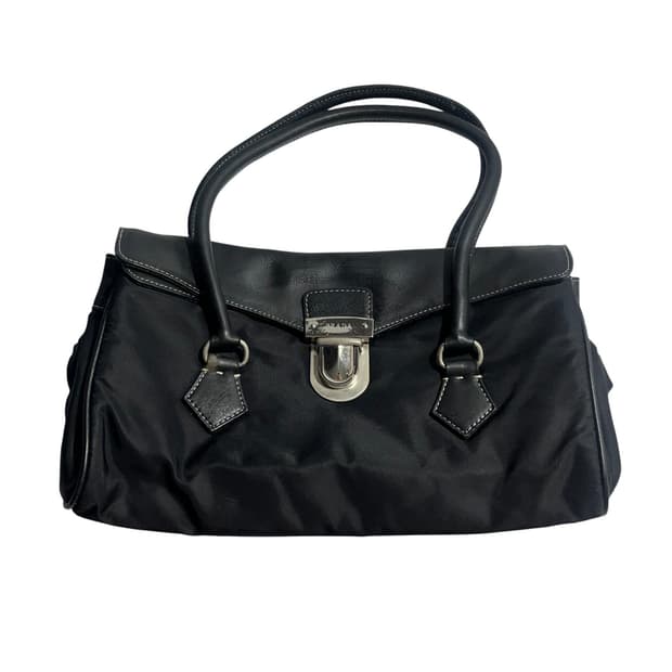 PRADA 블랙 테슈토 이지 숄더백