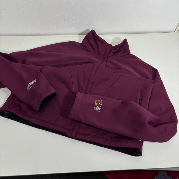 우먼M 마운틴하드웨어 버건디 안감보아털 폴리 등산자켓