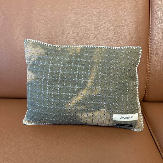 지용킴 에센셜 라인 쿠션 미디움