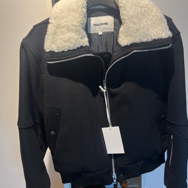 2) 알렌느 하이넥 크롭 울 블루종 새상품