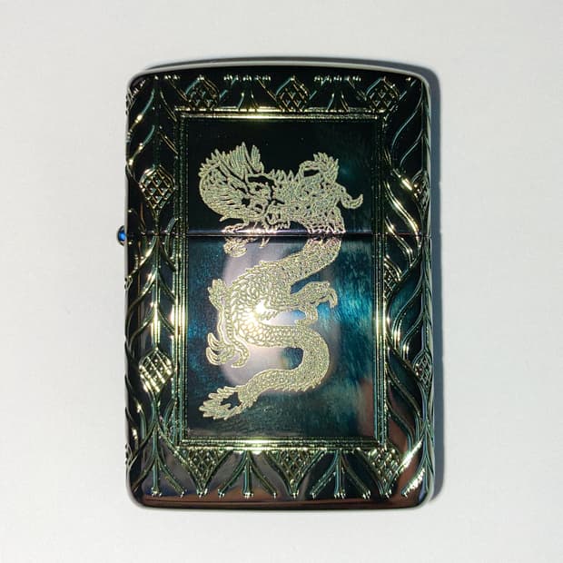 Oriental pattern engraved lighter