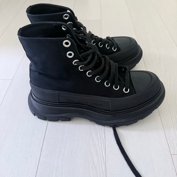 Alexander McQueen Tread Slick 올블랙 부츠/하이탑