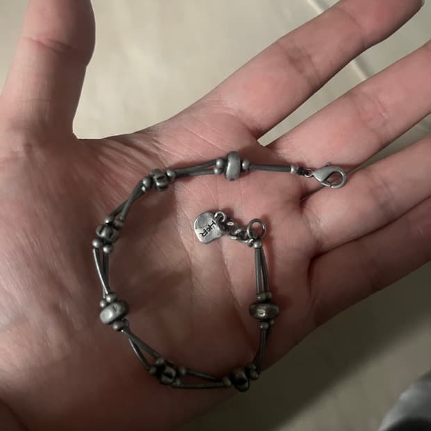 해칭룸 본 브레이브슬릿