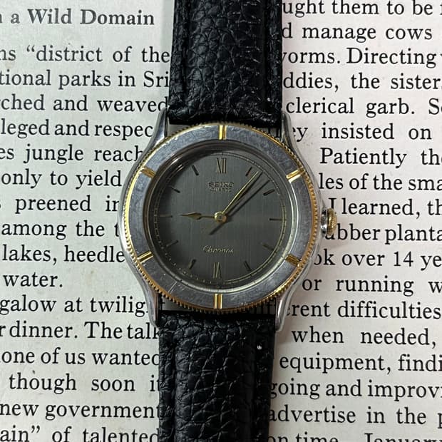 SEIKO CRONOS 메탈릭 그레이 쿼츠