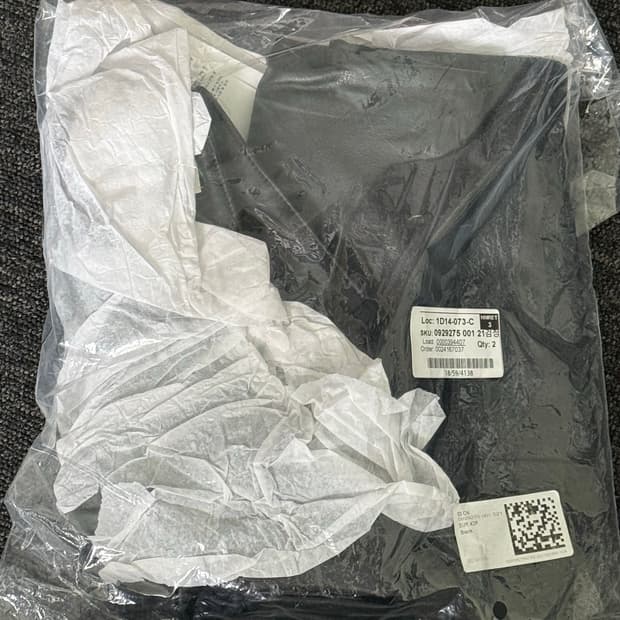 [42] h&m 페이크 레더 팬츠