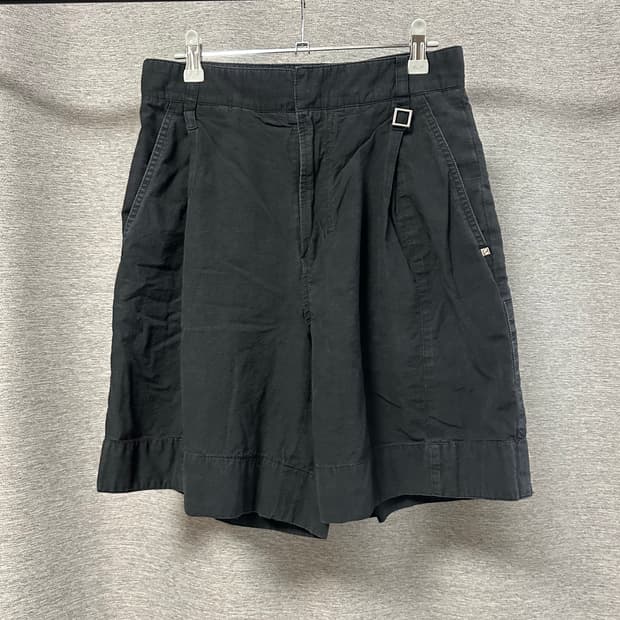 우영미 하프 플리츠 팬츠 블랙 (44/28)