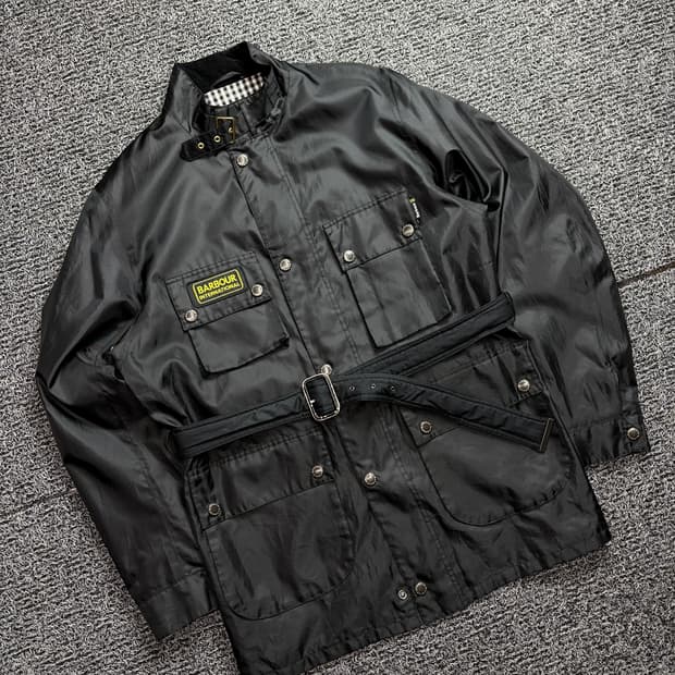 바버 UK 인터네셔널 A7 왁스 벨티드 자켓 1995
