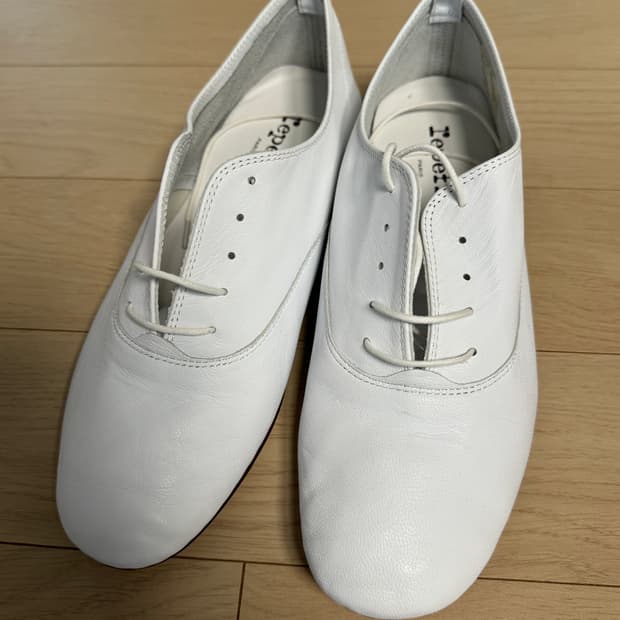 레페토 지지 화이트 남성 40사이즈