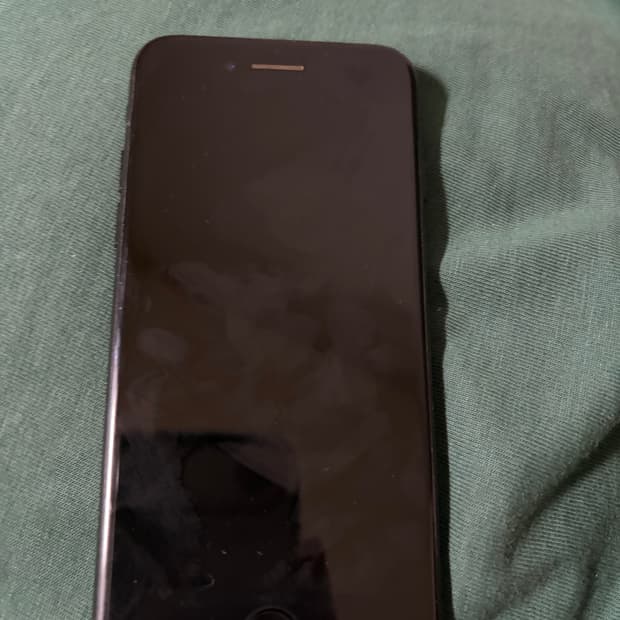 아이폰 7 제트블랙 128GB