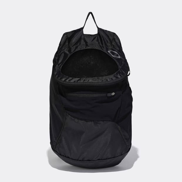 미스치프 라이트웨이트 집 어라운드 백팩 블랙