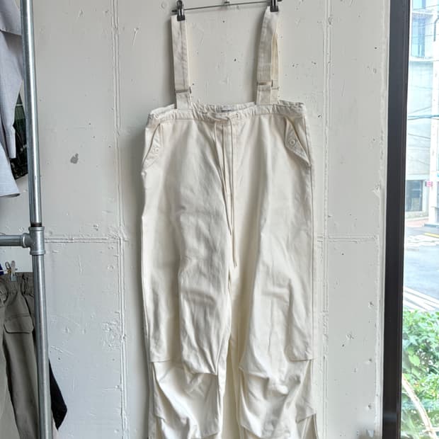 MONO MART overall