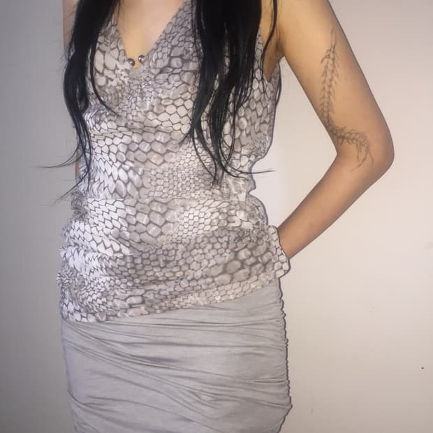 I.N.C 슬리브리스